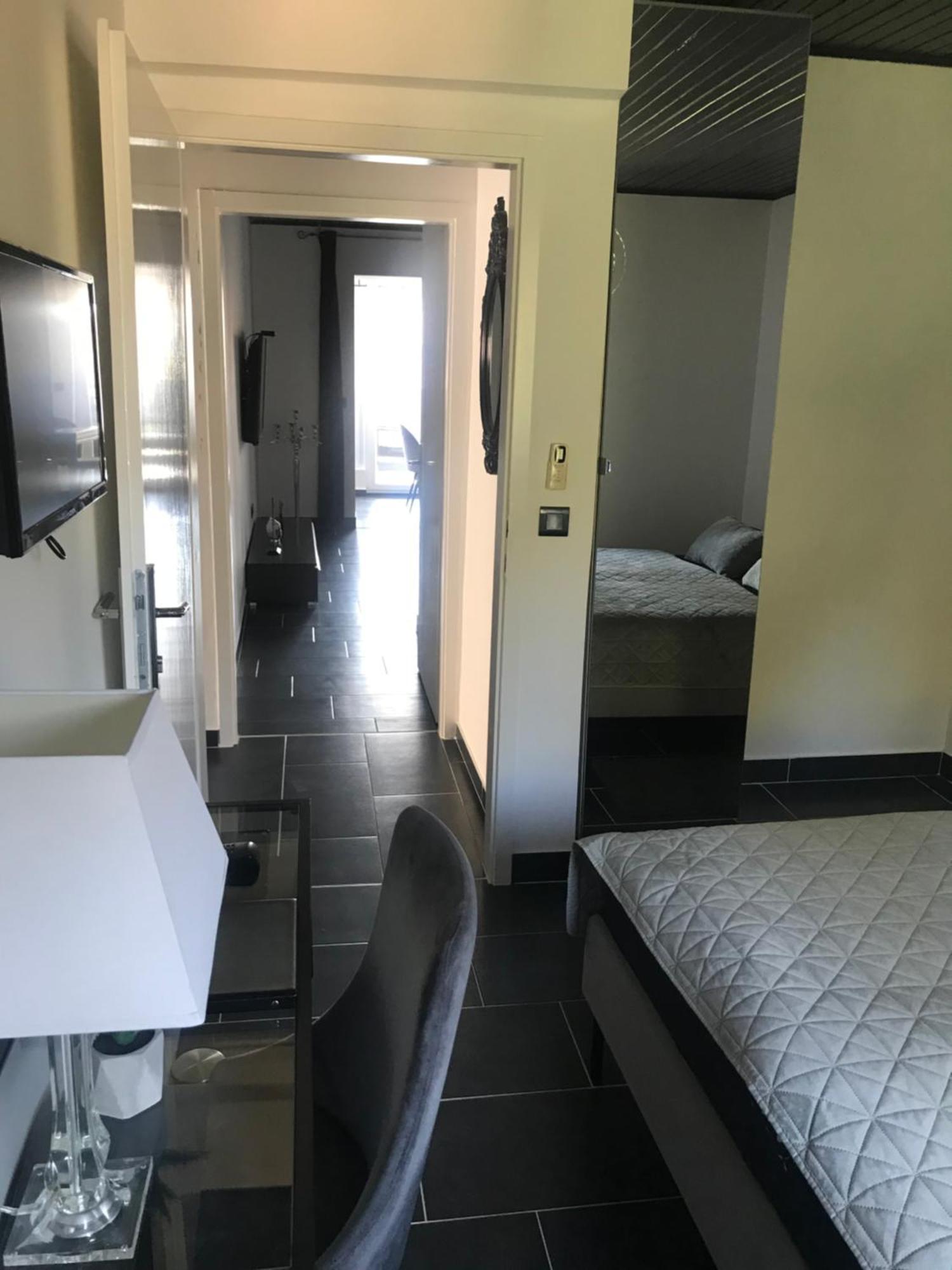Apartmani Vernissage Biograd Na Moru Eksteriør bilde
