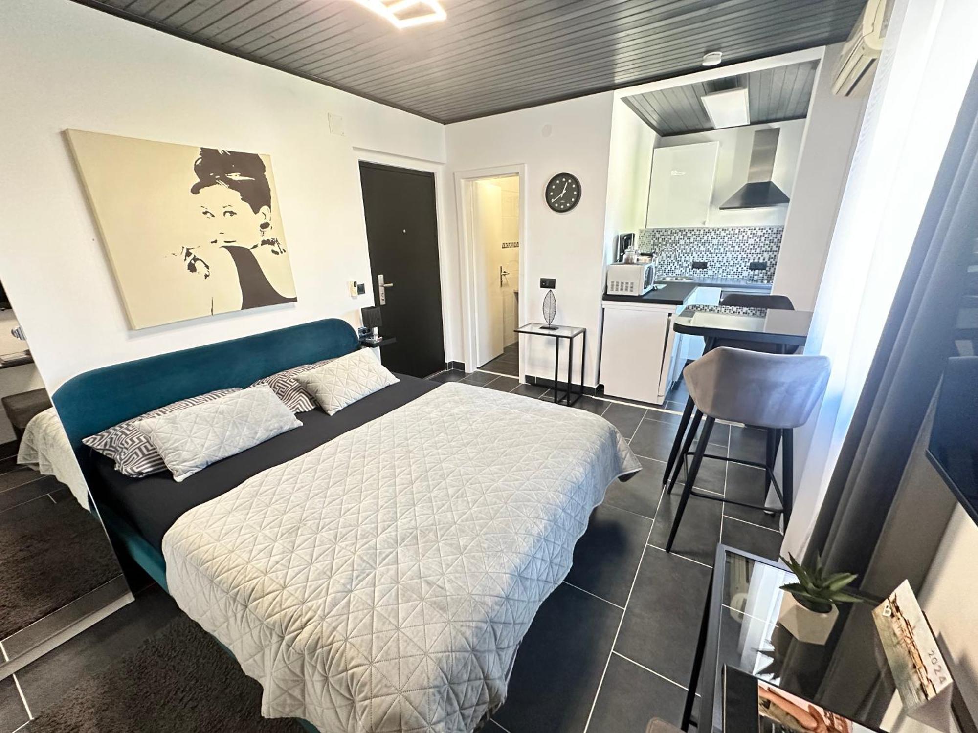 Apartmani Vernissage Biograd Na Moru Eksteriør bilde