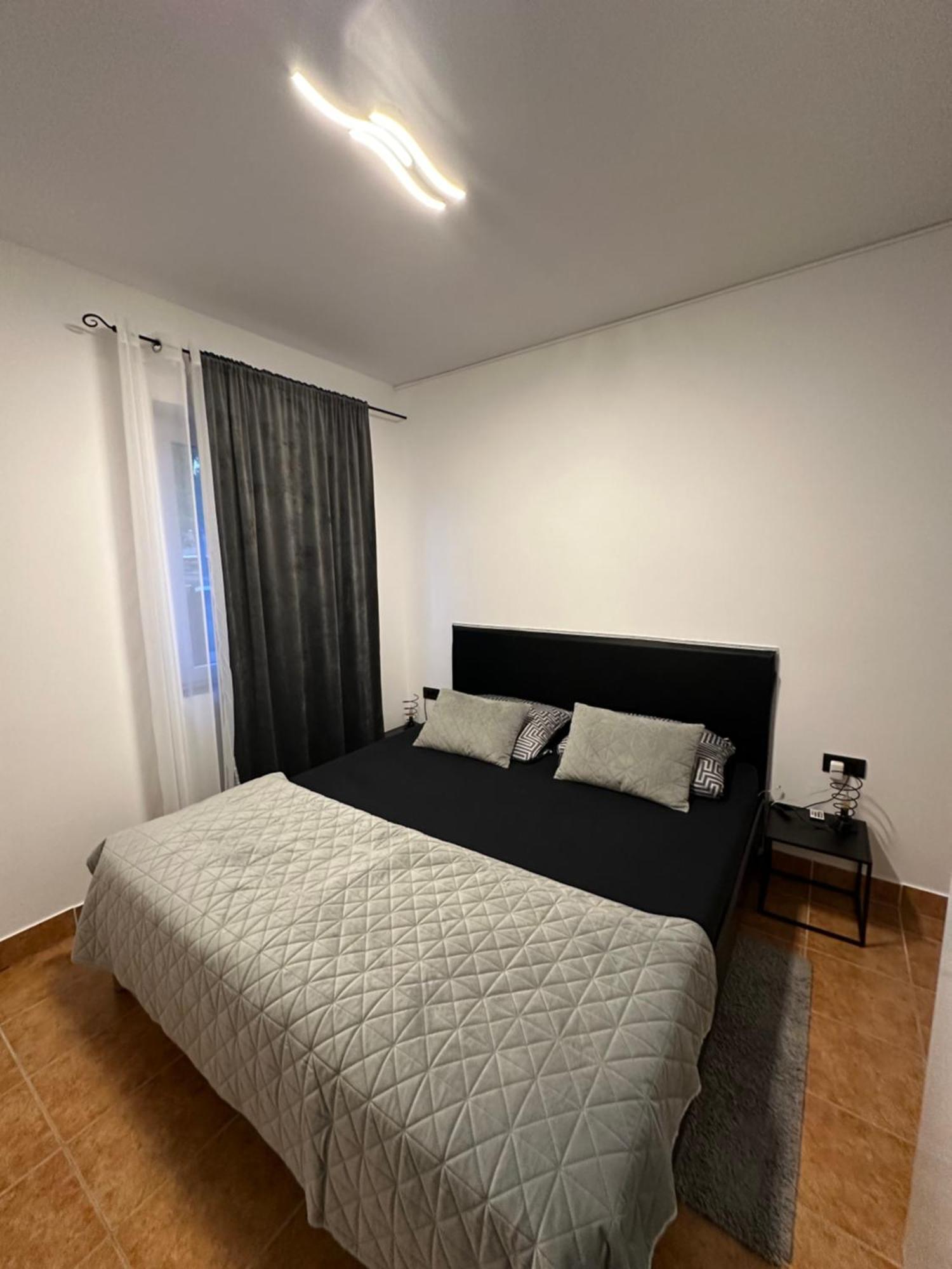 Apartmani Vernissage Biograd Na Moru Eksteriør bilde